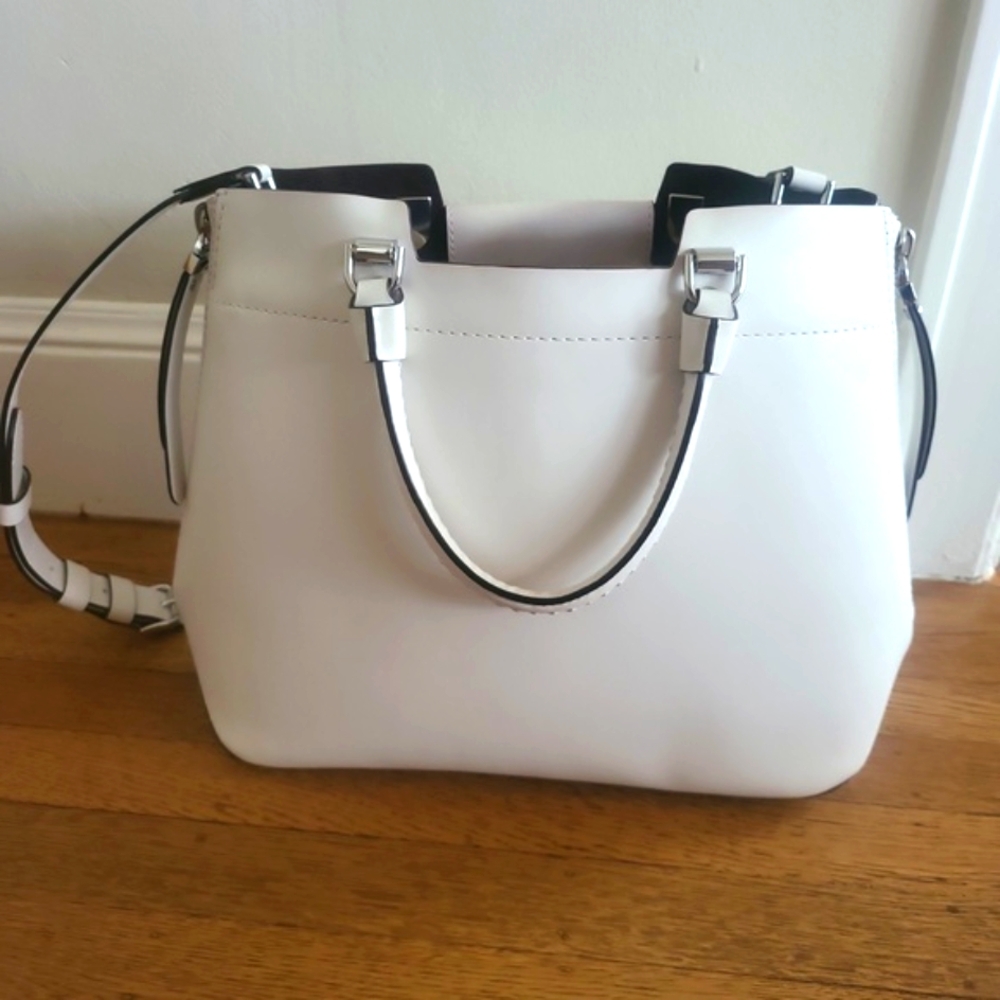 Convertible Michael Kors Bag - Picture 4 of 16